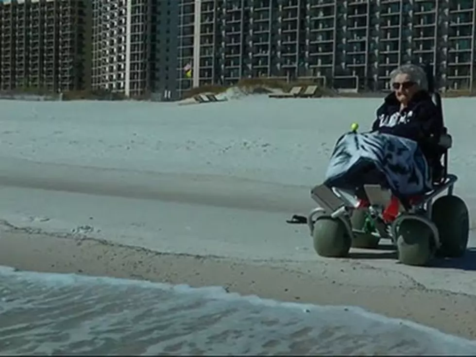 100-Year Old Woman Sees the Ocean For the First Time [VIDEO]