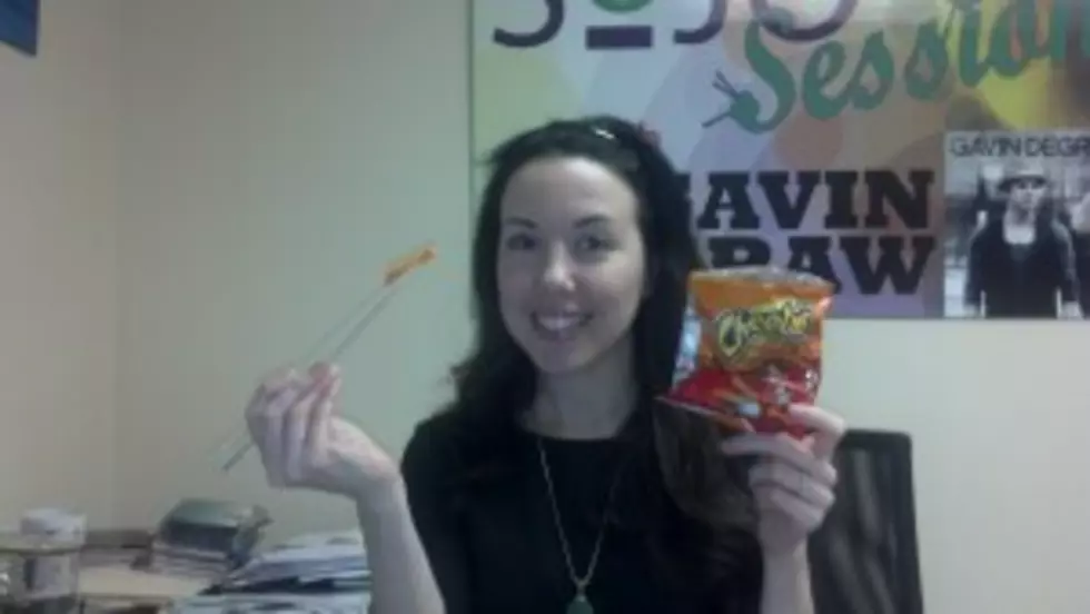 How I Avoid Cheetos/Smartfood Popcorn Fingers