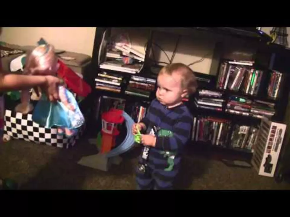 Adorable Toddler Goes Nuts Over Let it Go From Frozen [VIDEO]