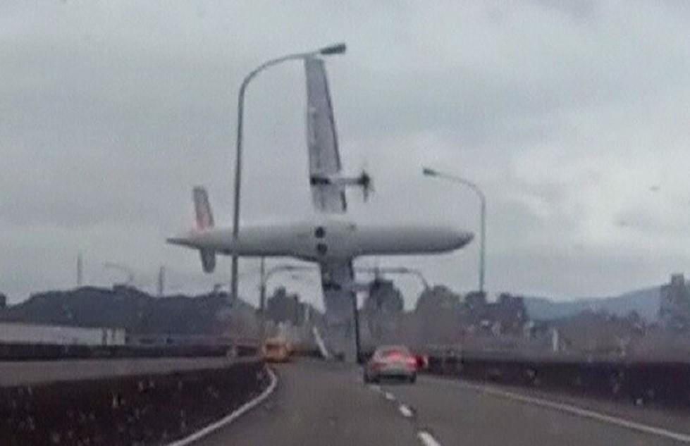 Incredible Video of the TransAsia Plane Crash