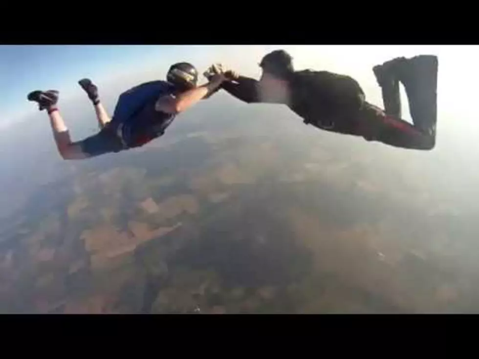 Go Pro Camera Falls From Plane and Records the Entire Fall [VIDEO]