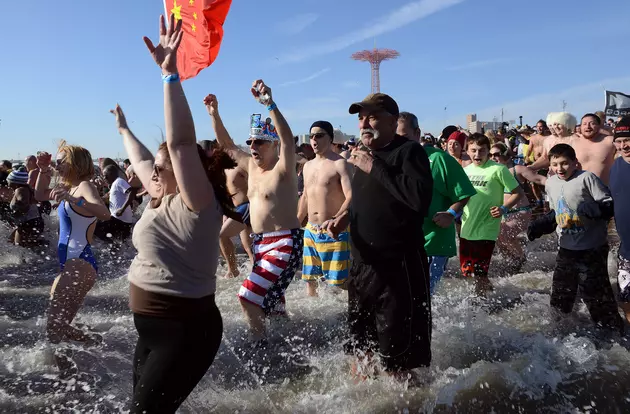 4 Kinds People You Would See At A Polar Plunge