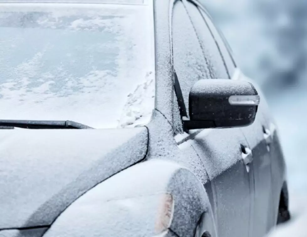 Things to Keep in Your Car in the Event of Snow