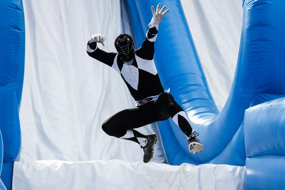 CAUGHT: Superheroes on the Move at Insane Inflatable 5K