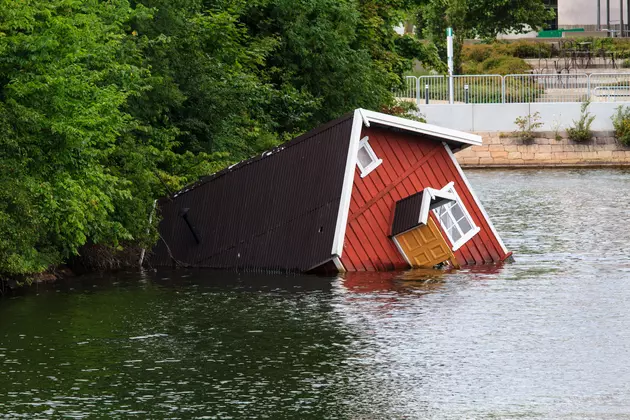 WATCH: The Differences Between a Category 1,2,3,4 and 5 Hurricane