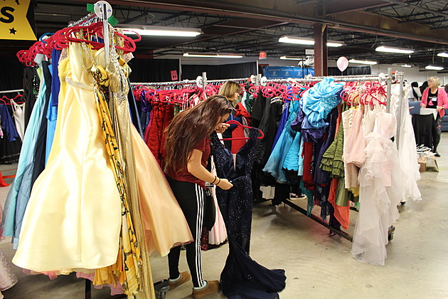 South Jersey Prom Dress Boutique Returns for Students with Financial Hardships