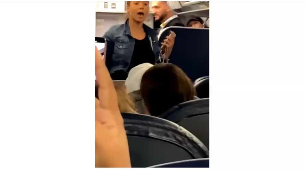 Belligerent Passenger Twerks Before Getting Kicked Off New Jersey-Bound Plane [VIDEO/NSFW]