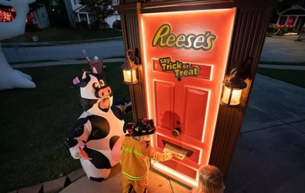 Your South Jersey Town Could Win Reese’s New Candy-Dispensing Door