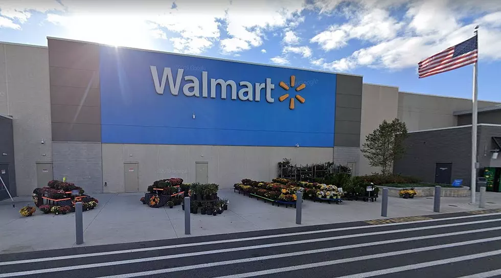 Cops: Man Stabbed Inside EHT Walmart