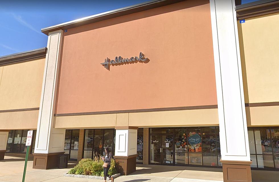 New Hallmark Store Opening in Deptford NJ Just in Time For Christmas