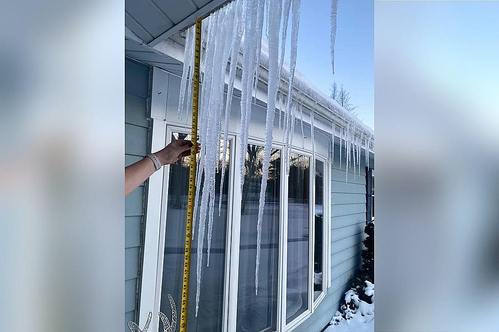 LOOK UP! Jaw-Dropping Icicles Form in South Jersey After Blizzard