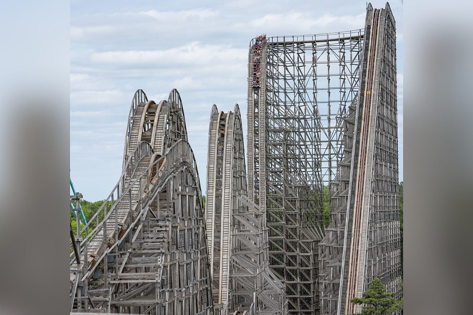 El Toro Roller Coaster at Six Flags in Jackson NJ Back for 2022?