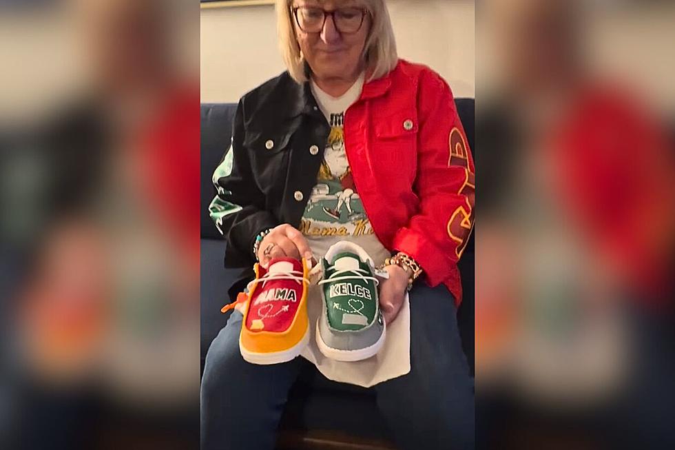 Mama Kelce Shows Off New Shoes Ahead of Monday Night’s Eagles vs. Chiefs Game