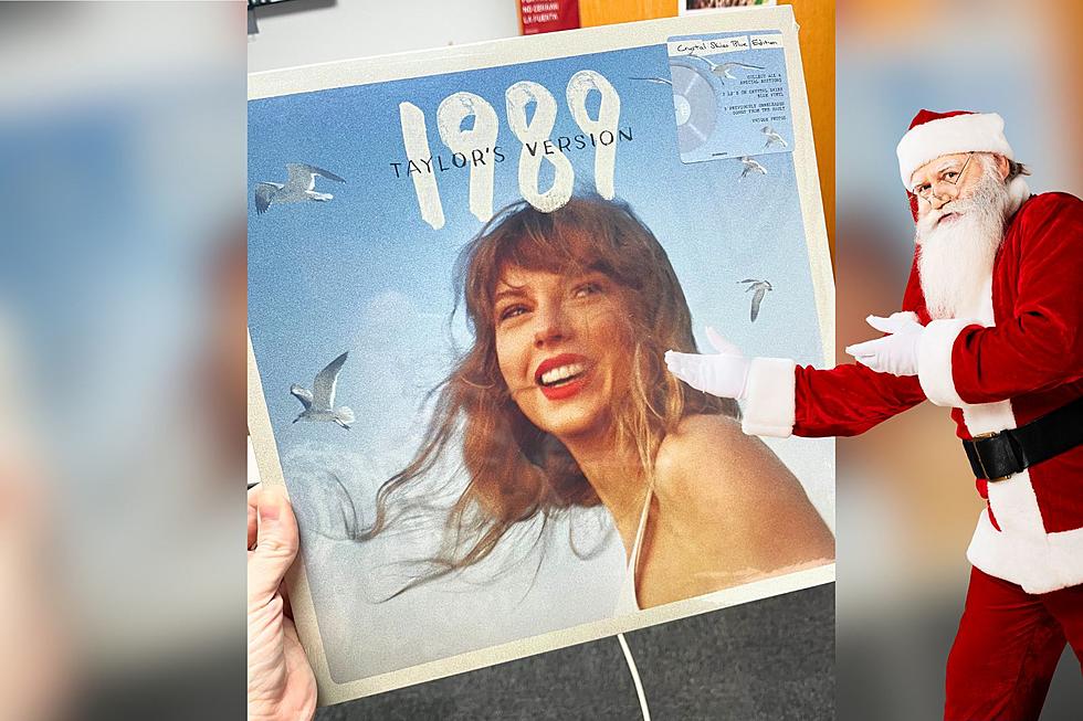 Merry Swiftmas! Win &#8216;1989 Taylor&#8217;s Version&#8217; on Limited-Edition Vinyl