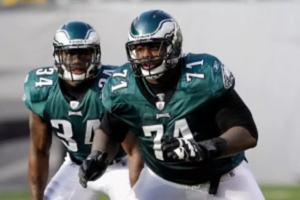 Eagles Notes: Jason Peters is a No-Show, Phillips Sits Out
