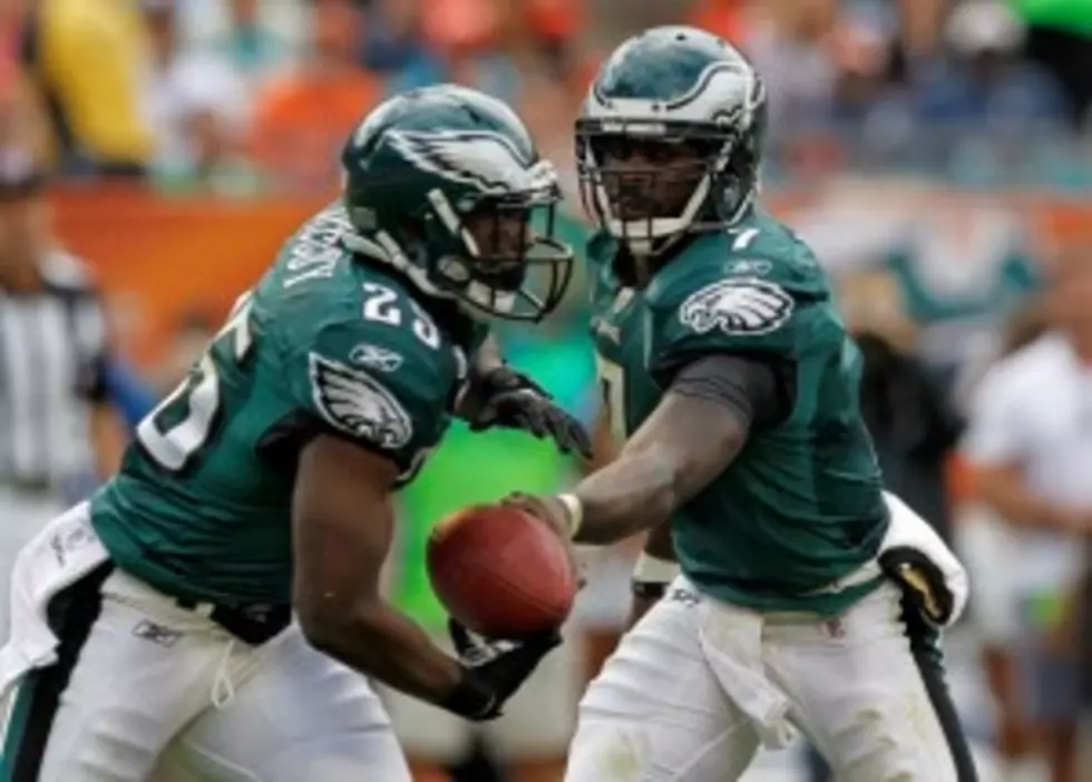 Eagles&#8217; McCoy and Vick Still Dealing With Injuries