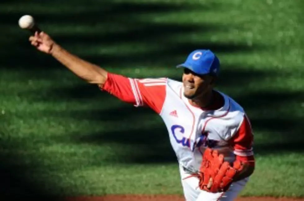 Phillies Sign Cuban Defect Miguel A. Gonzalez