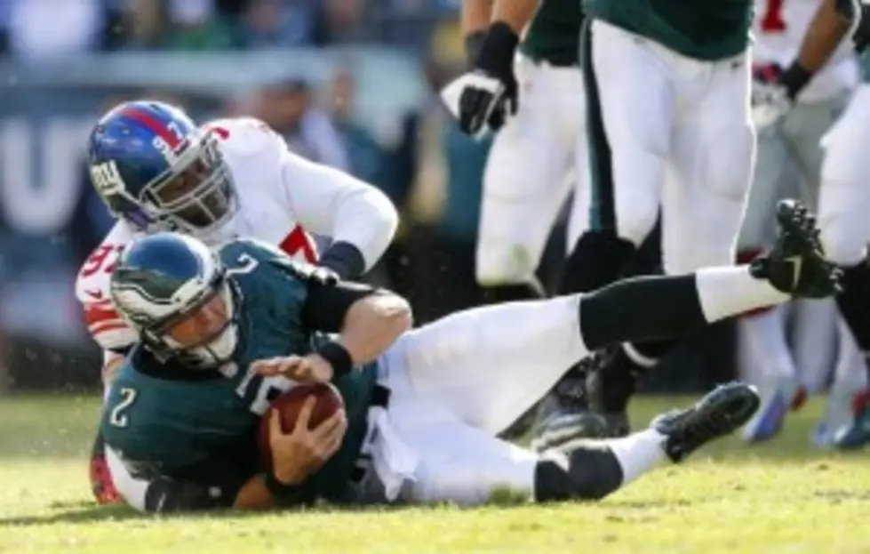 Vick Leaves Early, Giants Top Eagles