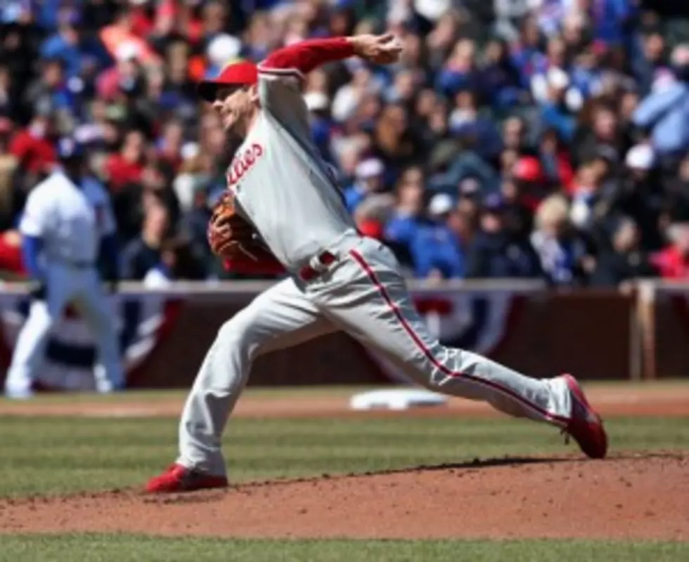 Cliff Lee Spins Seven Scoreless Frames in Win