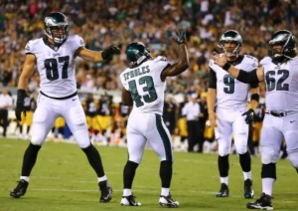 Eagles Look Sharp From Outset in Win Over Steelers
