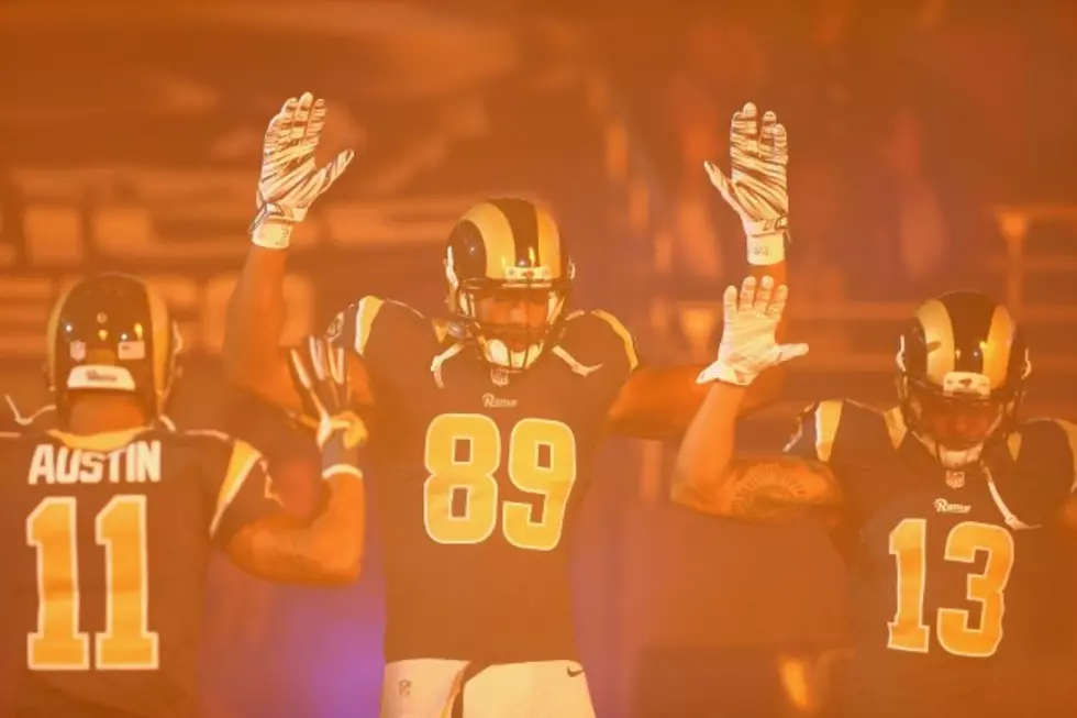 Rams Players Take Memorable Stance With Gesture