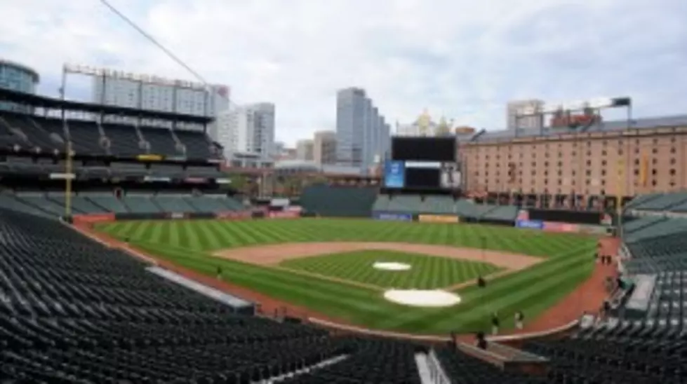 Orioles, White Sox Players Having Fun With Zero Attendance Game