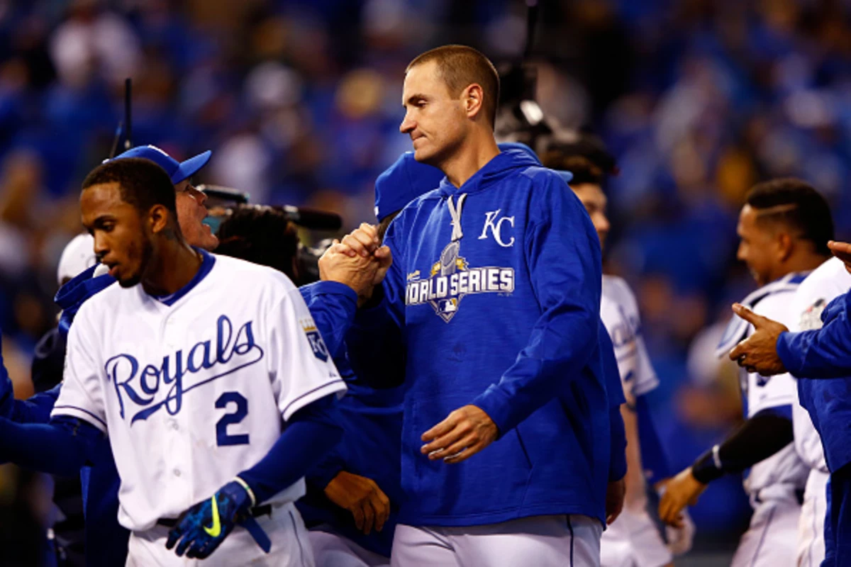 Royals win wild Game 1 with 14th inning walk-off