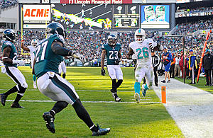 Mistakes Cost Eagles in Ugly Loss to Dolphins