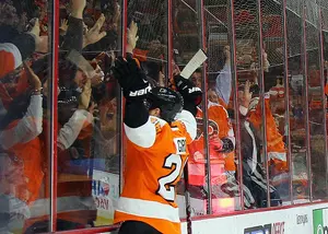 Claude Giroux Stars in OT Win Over Jets