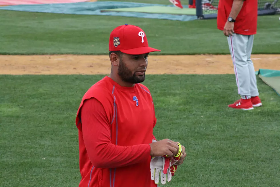 Phillies Re-Sign Infielder Andres Blanco
