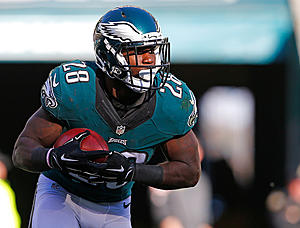 Smallwood Has Stayed Ready for Eagles