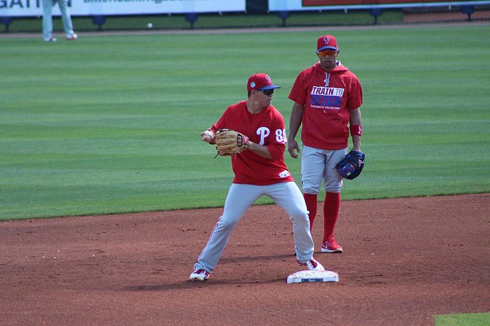 Phillies Prospect Scott Kingery Takes Ground Balls at Third Base