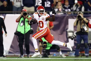 Eagles Plan to Slow Down Tyreek Hill, Chiefs