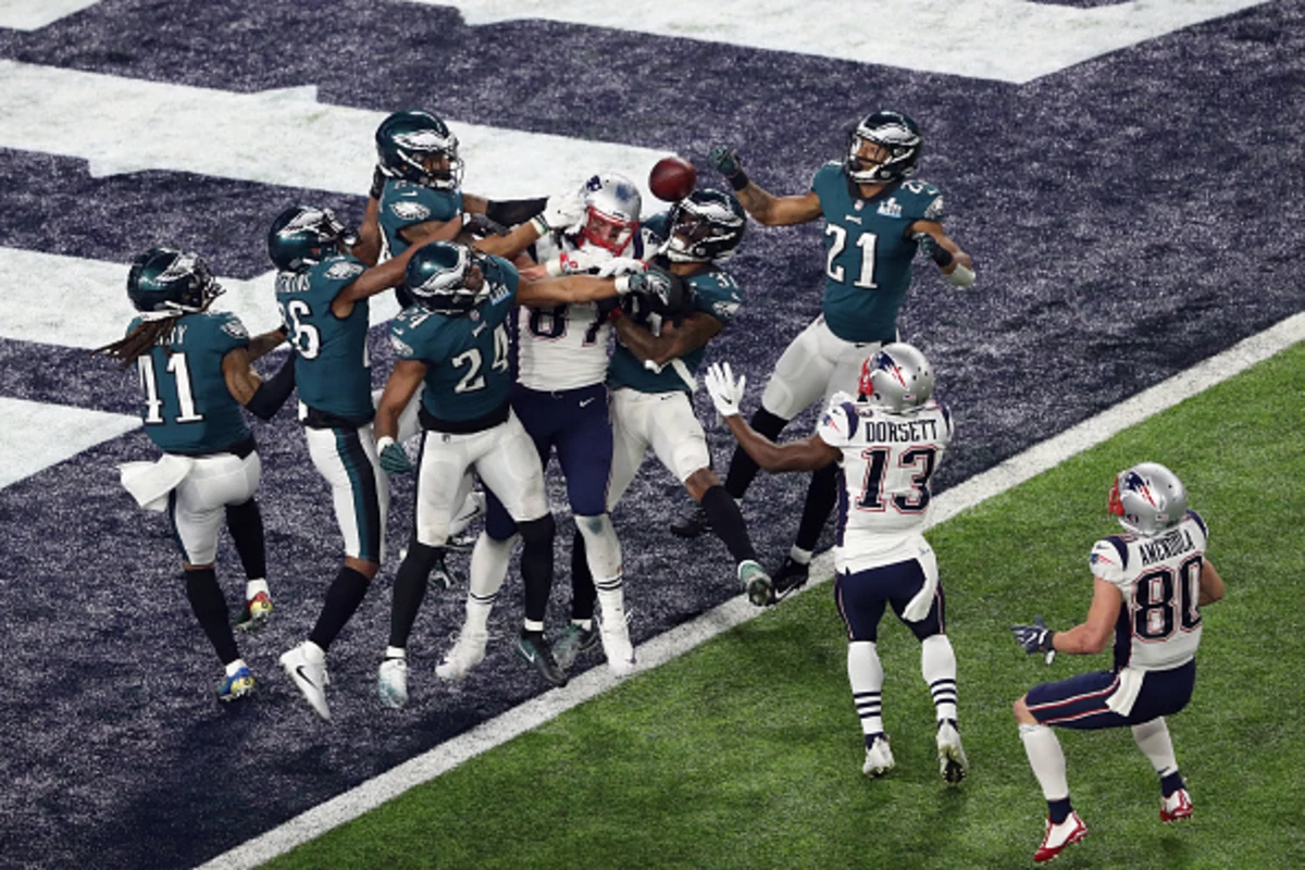 Eagles hold off Patriots 41-33 in Super Bowl LII