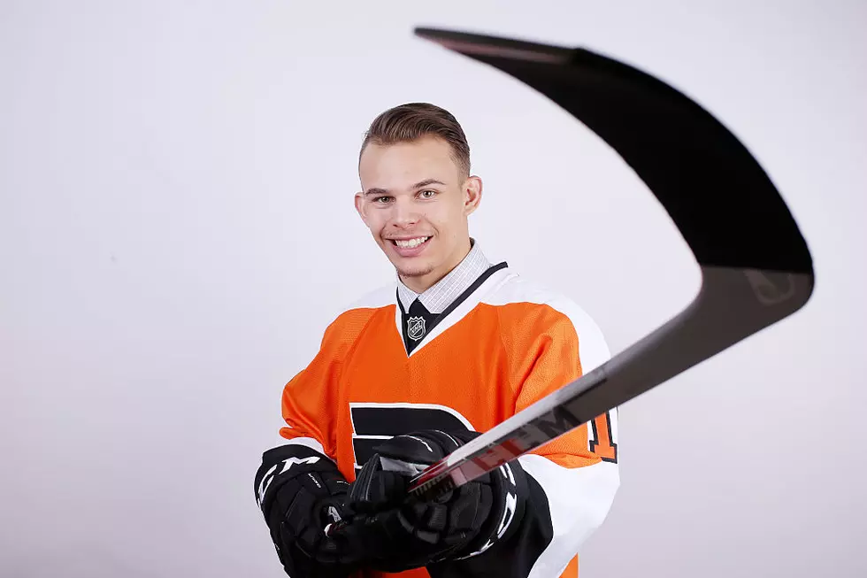Flyers Sign Carsen Twarynski to Entry-Level Deal