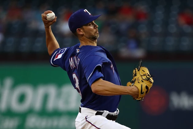 Phillies Showing &#8220;Strong Interest&#8221; in Mike Minor