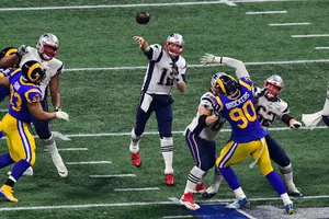 Patriots Win Sixth Title, Shut Down Powerful Rams