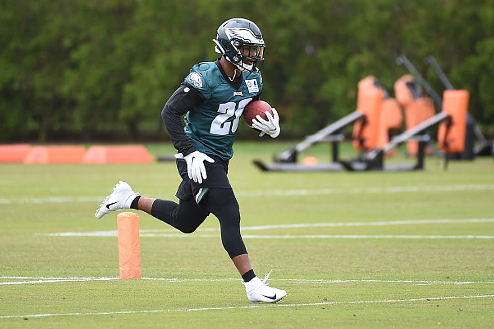 Eagles’ Miles Sanders in Middle of Pack of PFF’s RB Rankings, Last in NFC East