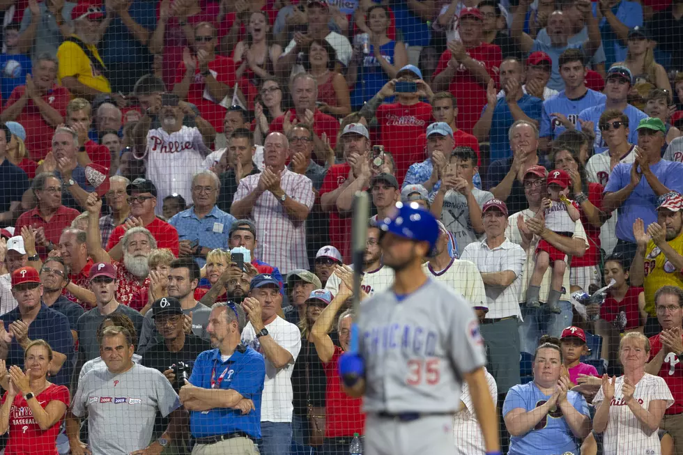 Phillies Fans Acknowledge Cole Hamels in Return to Philadelphia