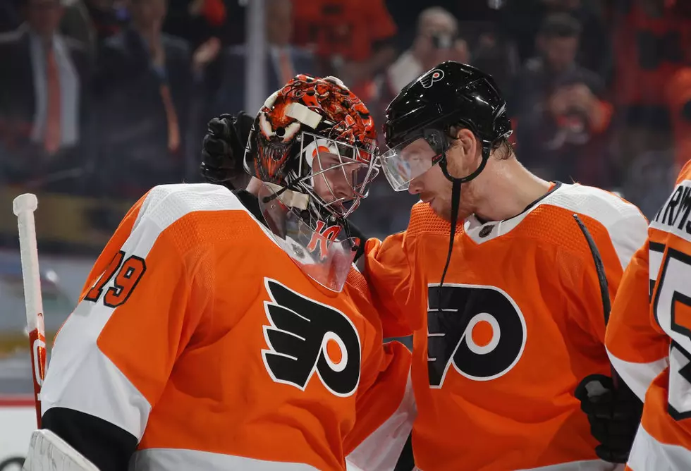Hart, 3-Goal 3rd Leads Flyers Past Hurricanes