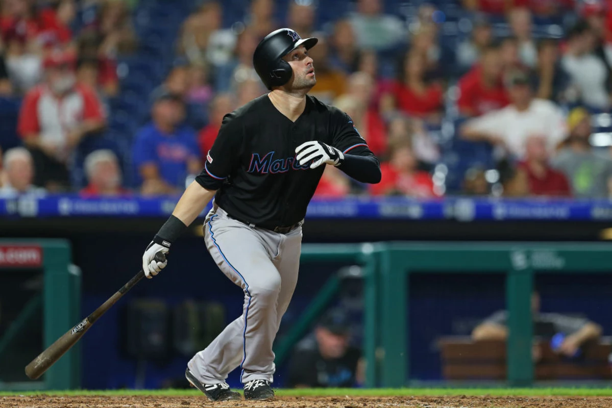 Phillies Add SwitchHitting IF Neil Walker