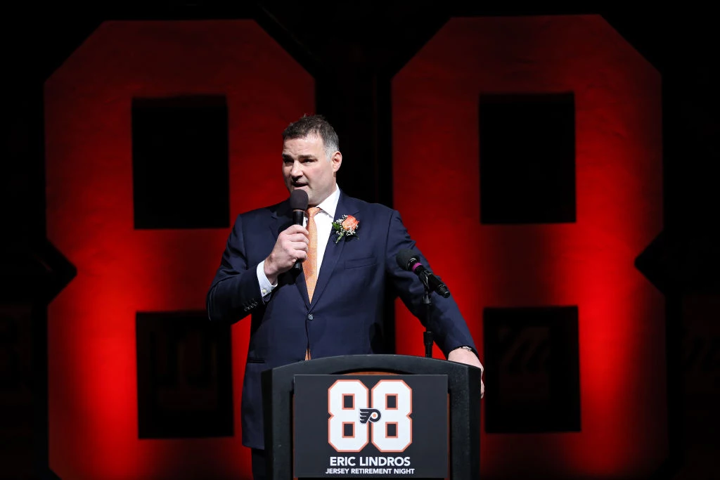 How did Eric Lindros get Mikael Renberg to reunite Legion of Doom for  Flyers Hall of Fame night? 