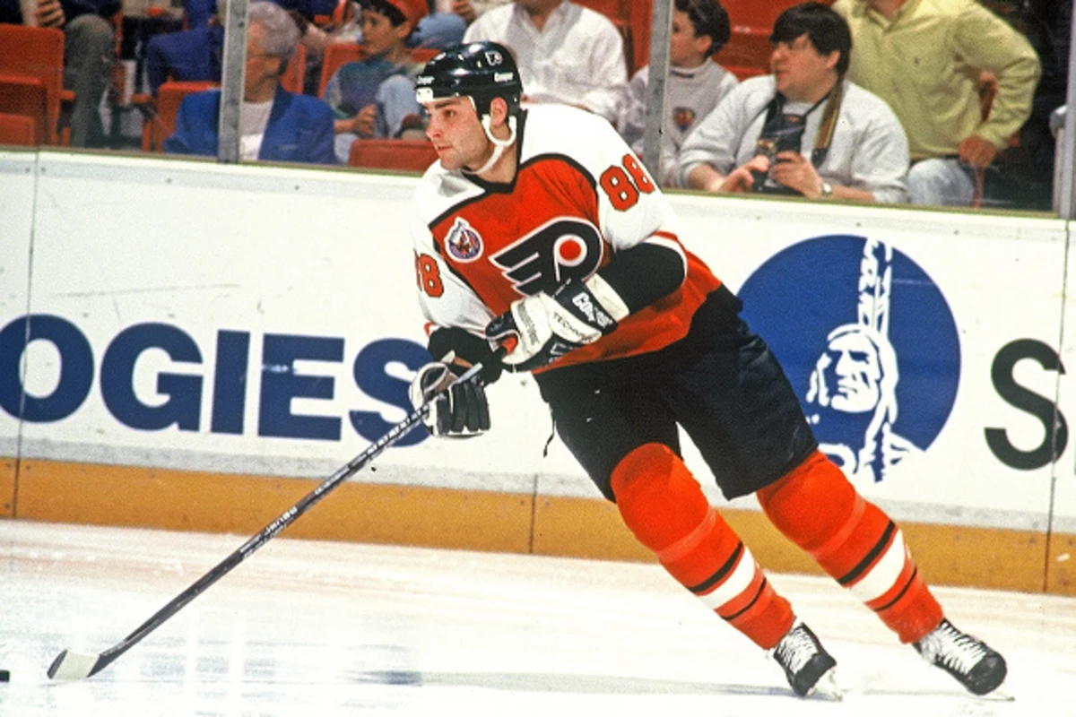 NHL history: Where did Eric Lindros wind up playing?