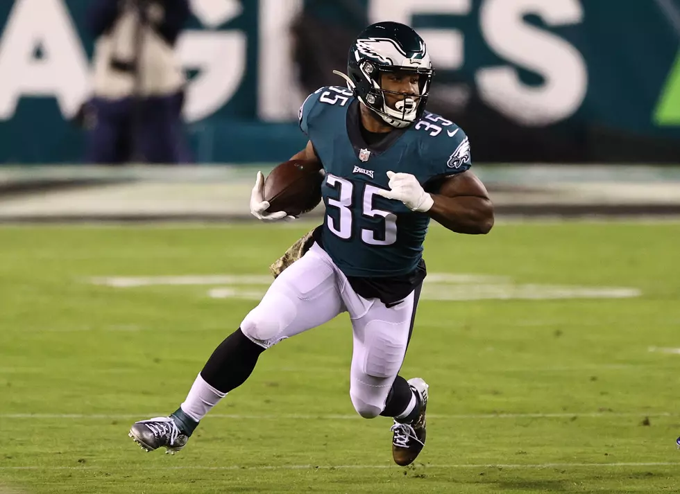 Eagles Notes: Eagles Bring Back 3, Non-Tender Boston Scott