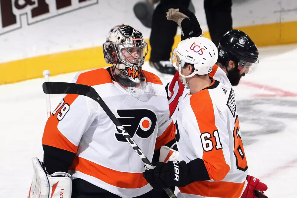 Hart, Strong 3rd Period Lead Flyers to Another Win