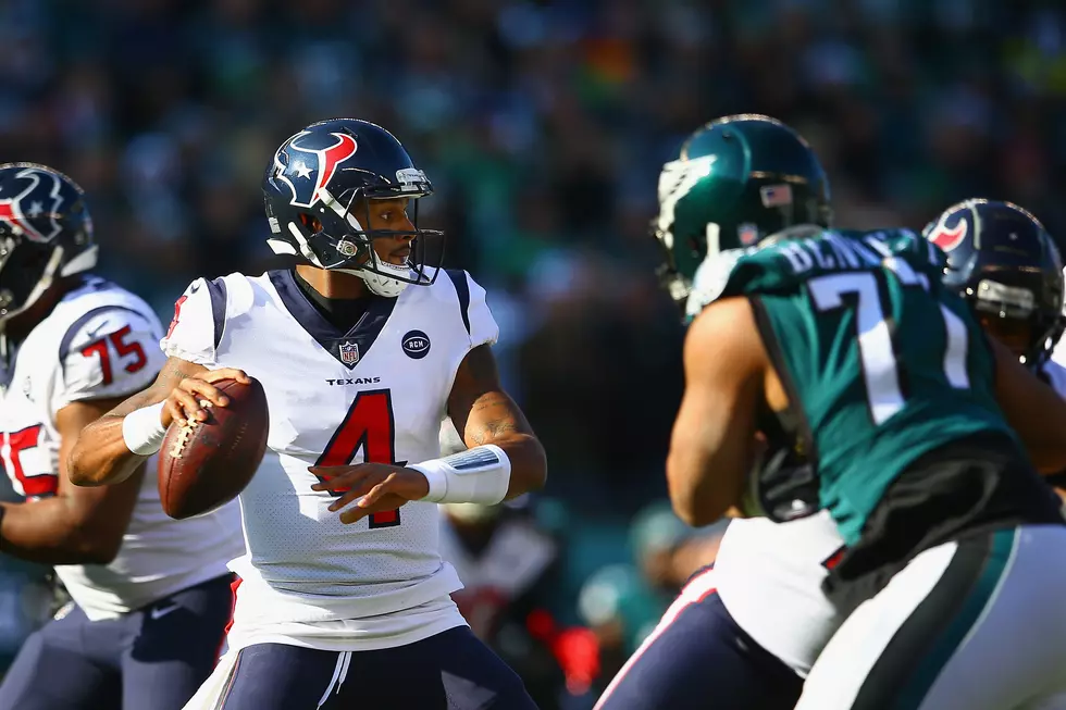 Report: Eagles ‘Loom a Little Bit’ for Deshaun Watson