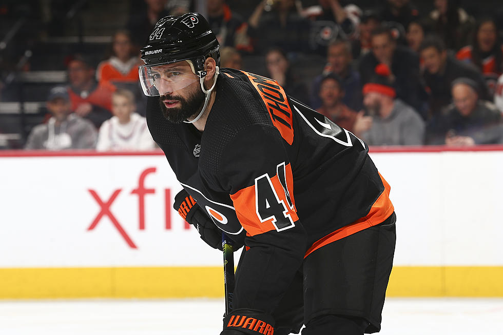 Flyers Bring Back F Nate Thompson on 1-Year Deal