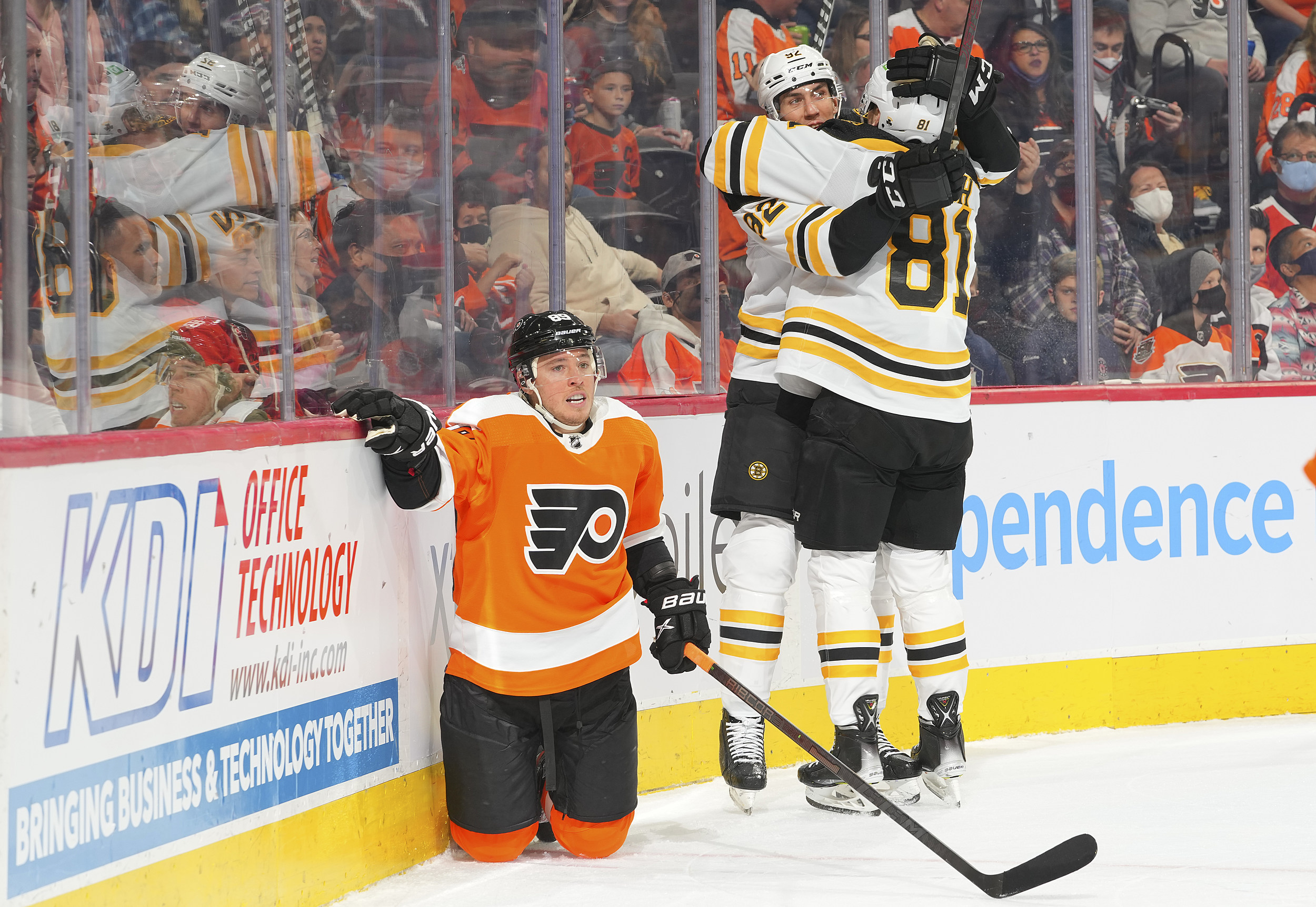 Talking Points: Bruins Beat Flyers 5-3, Break Wins Record