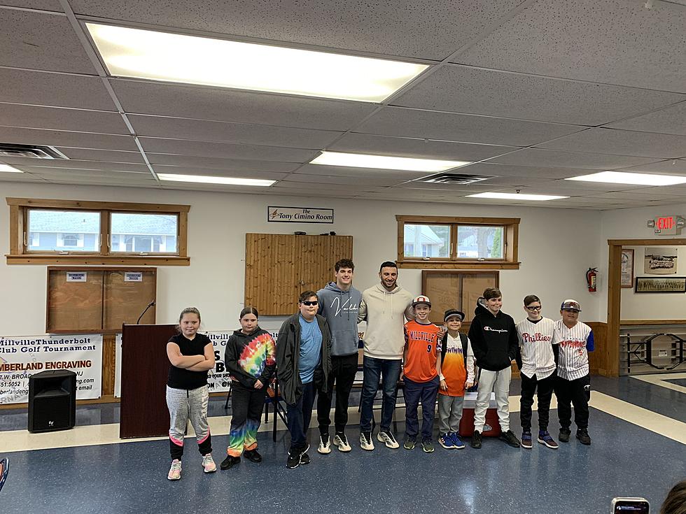 Mainland Alum Chase Petty Visits Millville Elementary School Kids