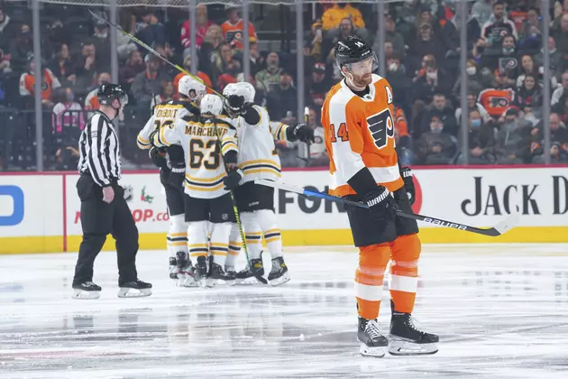 Report: Sean Couturier to Miss Significant Time with Back Injury